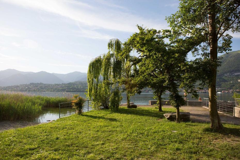 J&C House -Lake Bosisio Bosisio Parini Kültér fotó